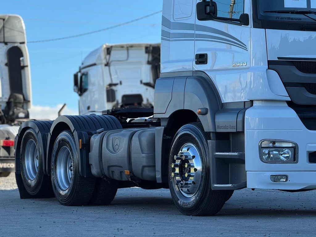 MERCEDES-BENZ Axor 2544 – 6×2 de TB Trucks Caminhões no Paraná