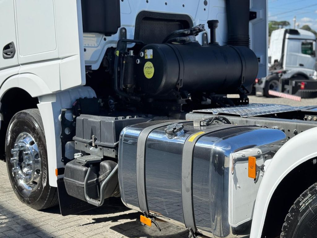 MERCEDES-BENZ Actros 2651 – 6×4 – C/ Retarder de TB Trucks Caminhões no Paraná