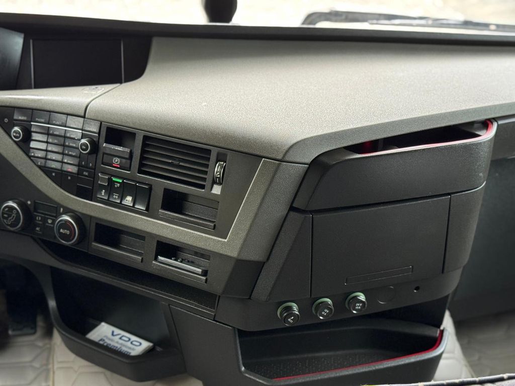 VOLVO FH-500 – 6×2 de TB Trucks Caminhões no Paraná