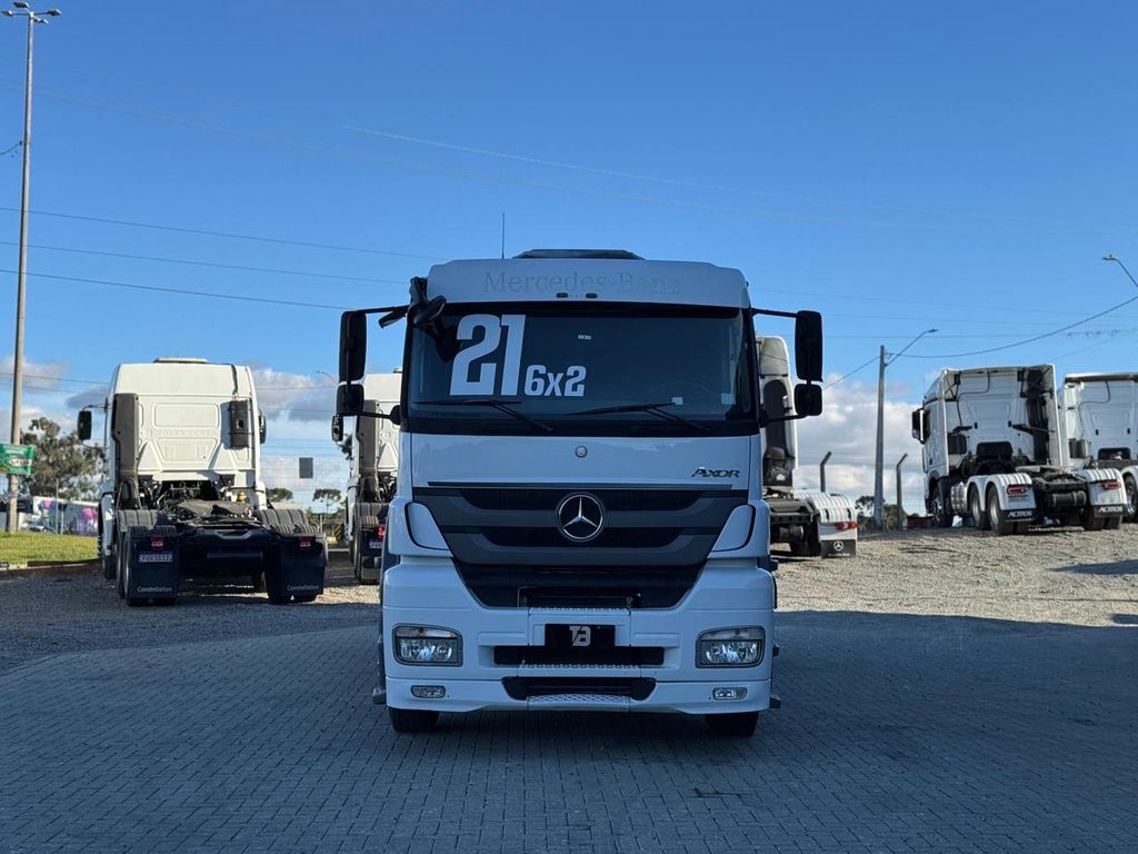 MERCEDES-BENZ Axor 2544 – 6×2 de TB Trucks Caminhões no Paraná