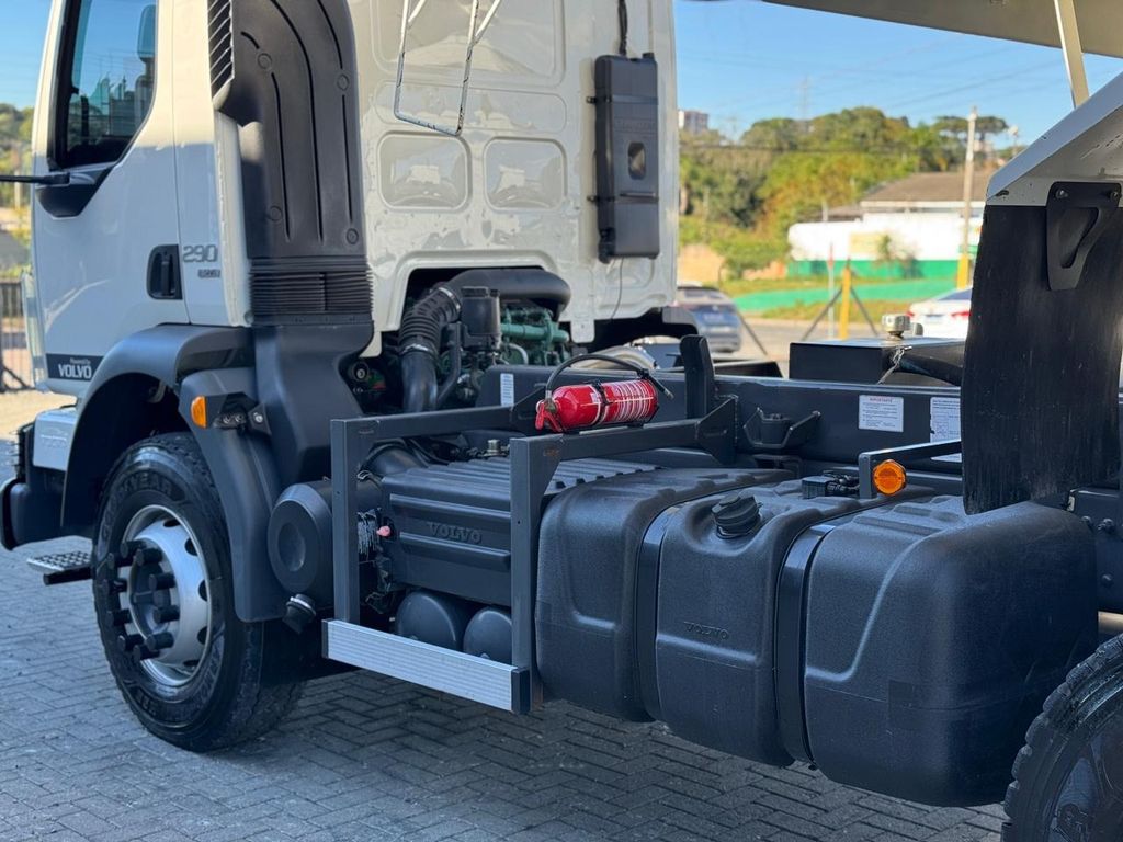 VOLVO VMX 290 – 6×4 de TB Trucks Caminhões no Paraná