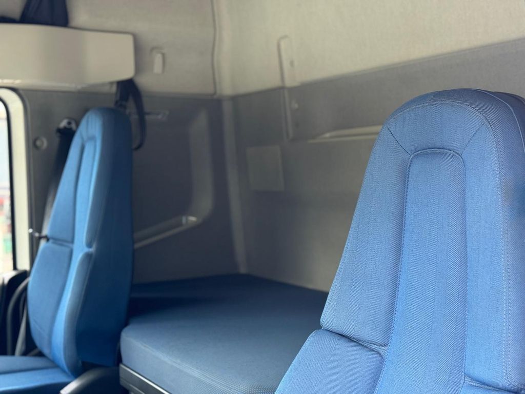 VOLVO FH-460 GLOBETROTTER – 6×2 de TB Trucks Caminhões no Paraná