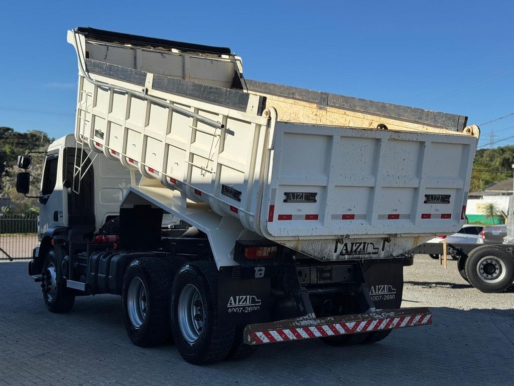 VOLVO VMX 290 – 6×4 de TB Trucks Caminhões no Paraná