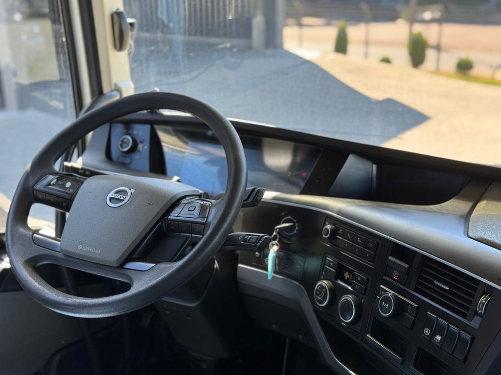 VOLVO FH 540 – 6×4 de TB Trucks Caminhões no Paraná