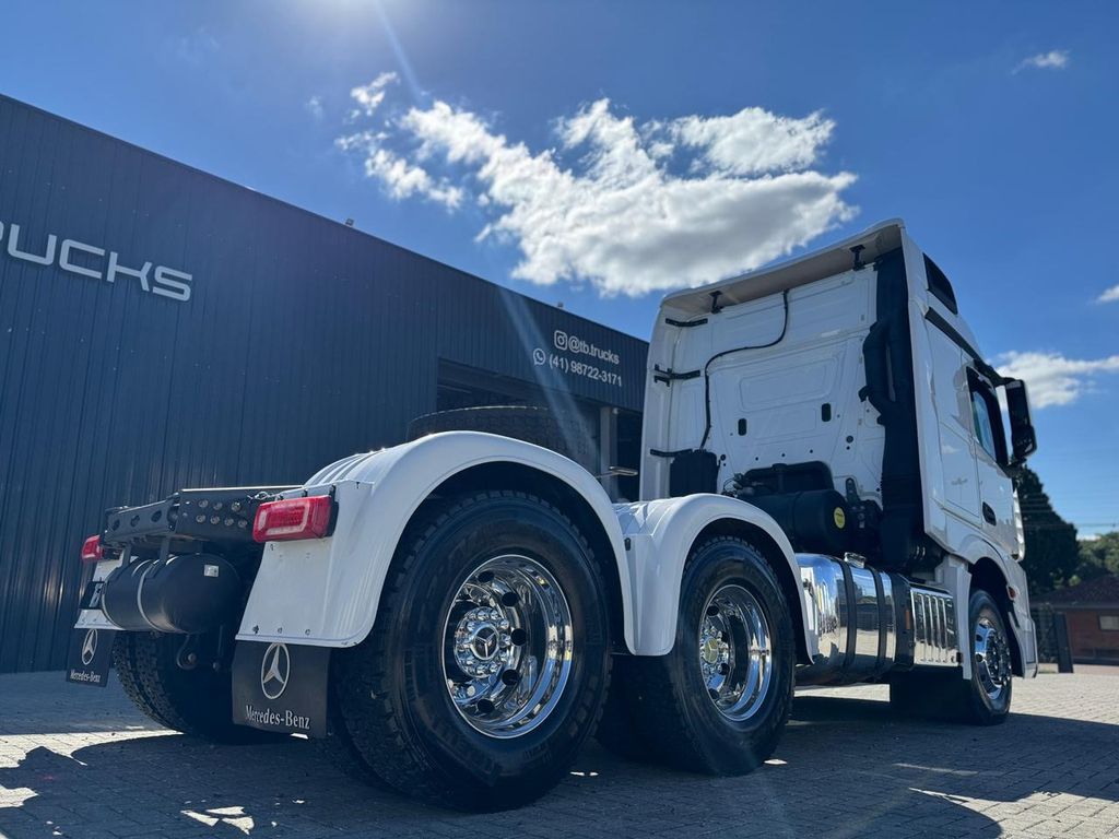 MERCEDES-BENZ Actros 2651 – 6×4 – C/ Retarder de TB Trucks Caminhões no Paraná