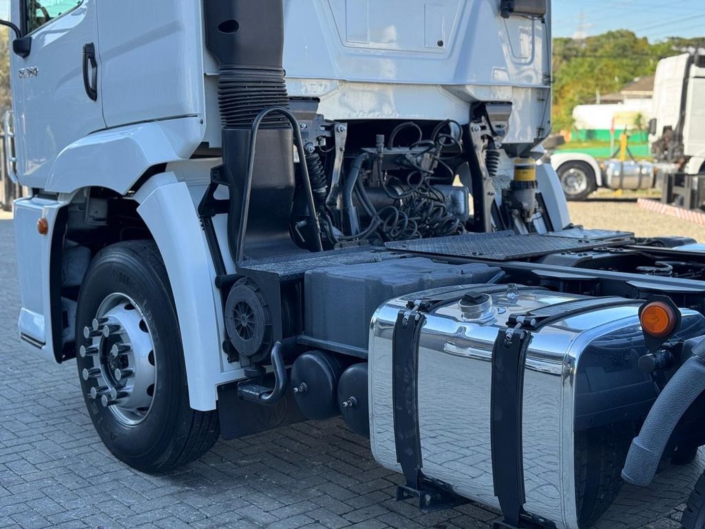 VOLKSWAGEN 25.360 Constellation – 6×2 de TB Trucks Caminhões no Paraná