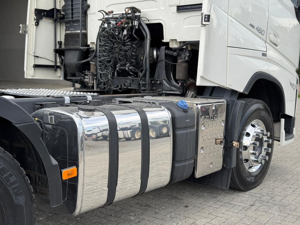 VOLVO FH-460 GLOBETROTTER – 6×2 de TB Trucks Caminhões no Paraná