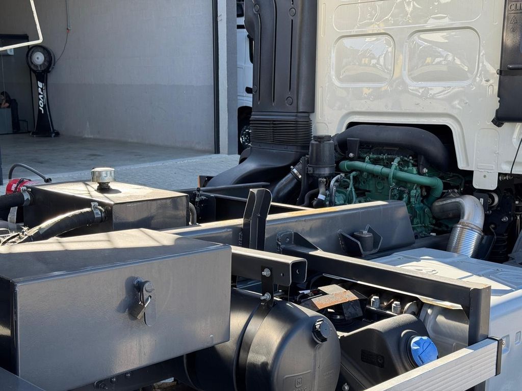 VOLVO VMX 290 – 6×4 de TB Trucks Caminhões no Paraná