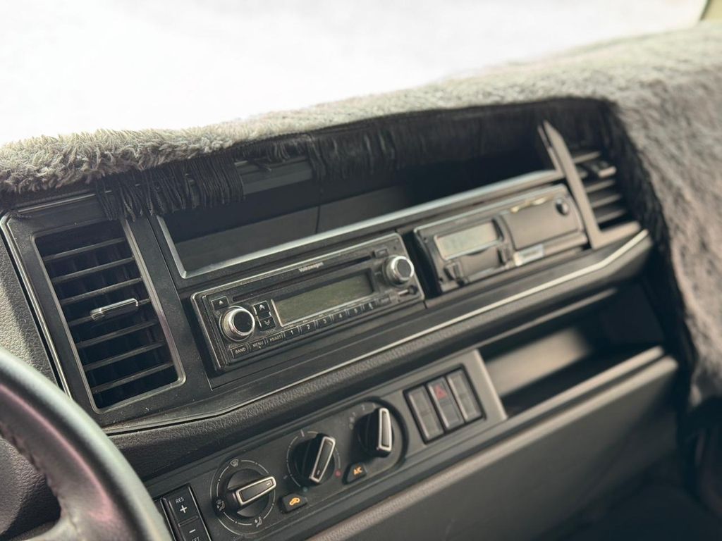 VOLKSWAGEN Delivery 9-170 – 4×2 de TB Trucks Caminhões no Paraná