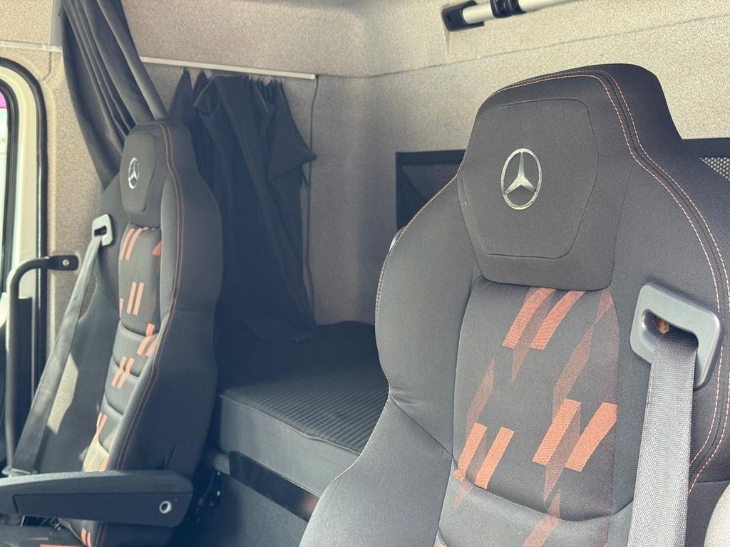 MERCEDES-BENZ Axor 2544 – 6×2 de TB Trucks Caminhões no Paraná