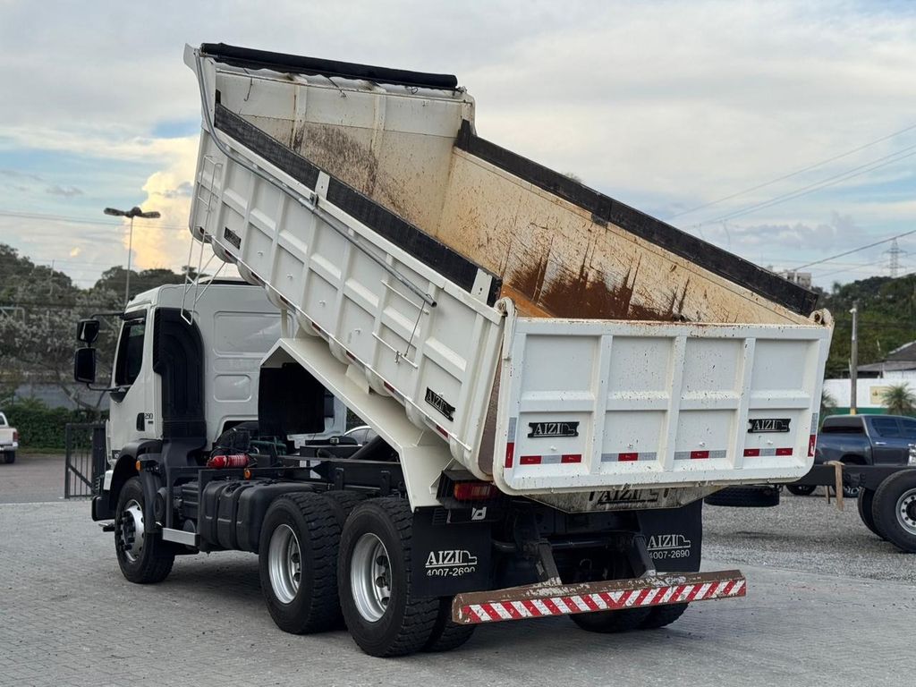 VOLVO VMX 290 – 6×4 de TB Trucks Caminhões no Paraná