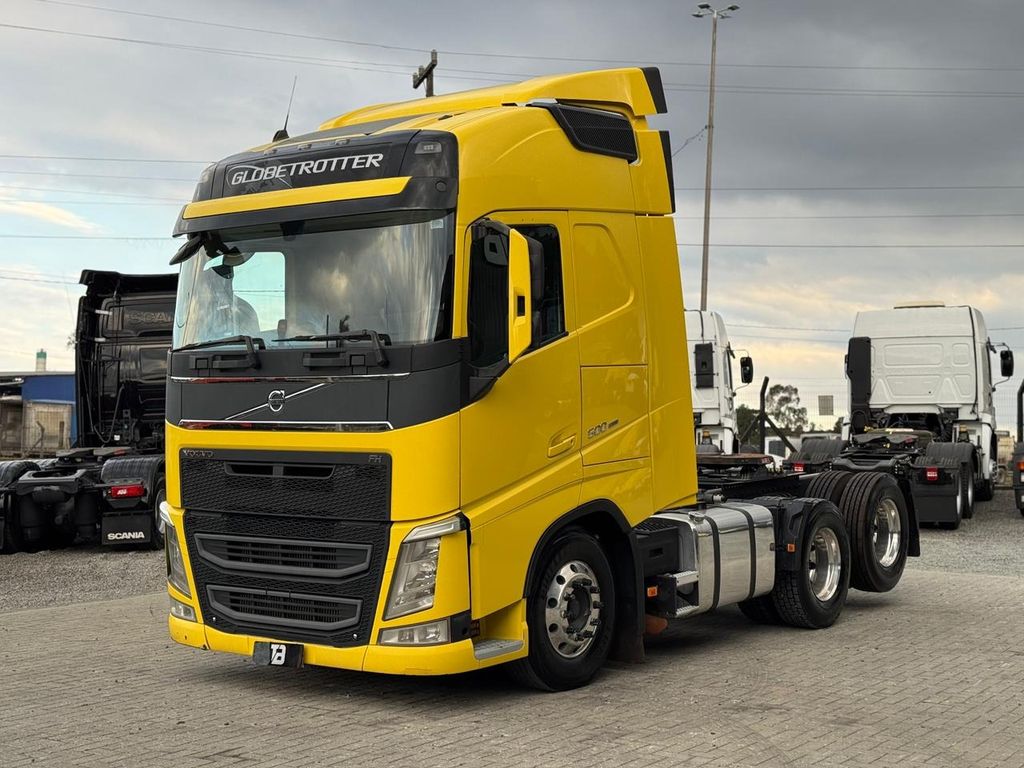 VOLVO FH-500 – 6×2 de TB Trucks Caminhões no Paraná