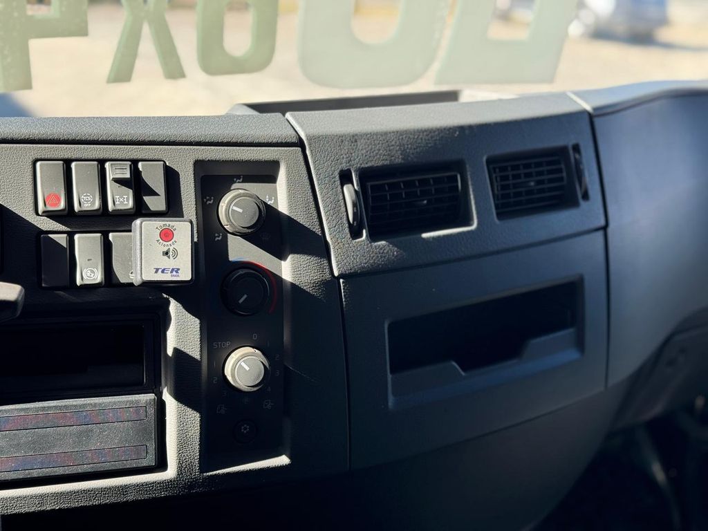 VOLVO VMX 290 – 6×4 de TB Trucks Caminhões no Paraná