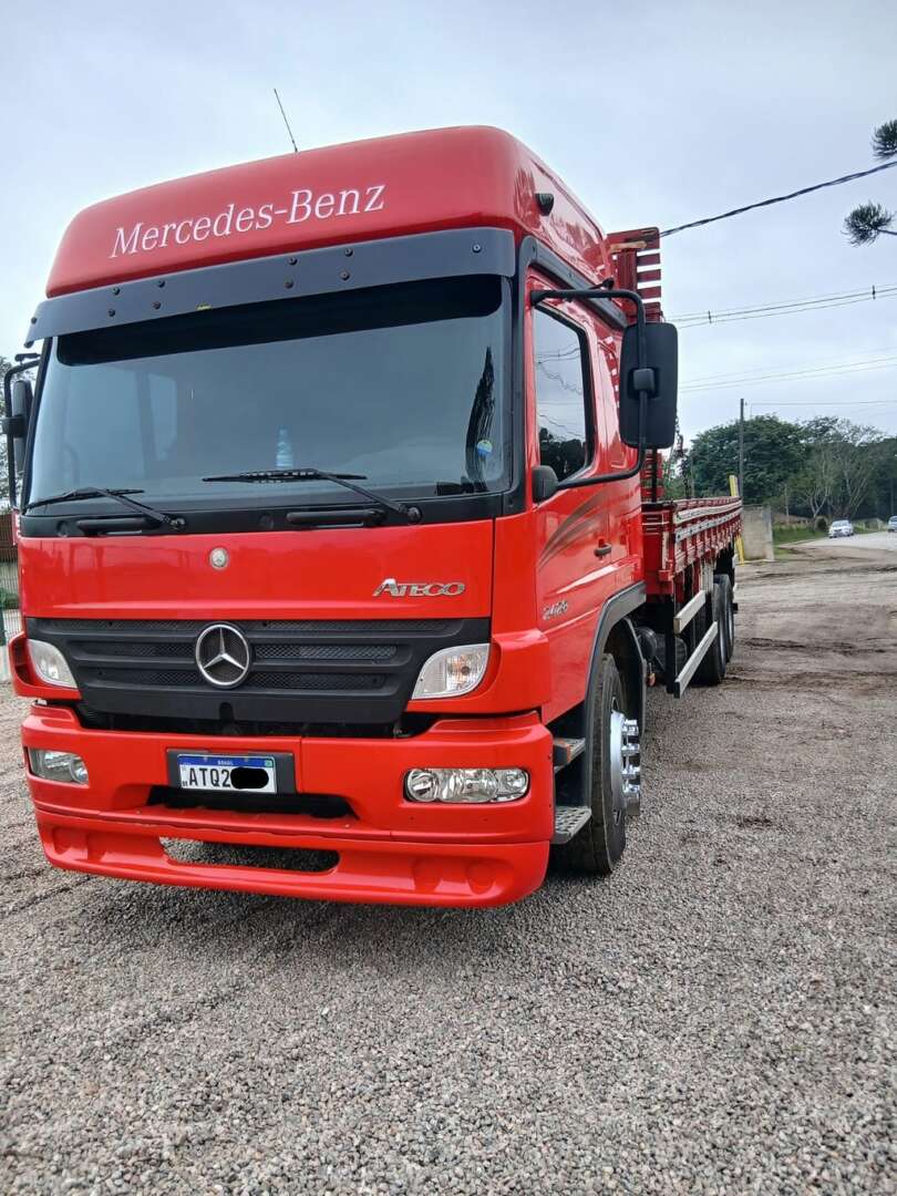 Caminhão MERCEDES BENZ MB 2428 Carroceria ANO 2011 de José Donizetti no Paraná