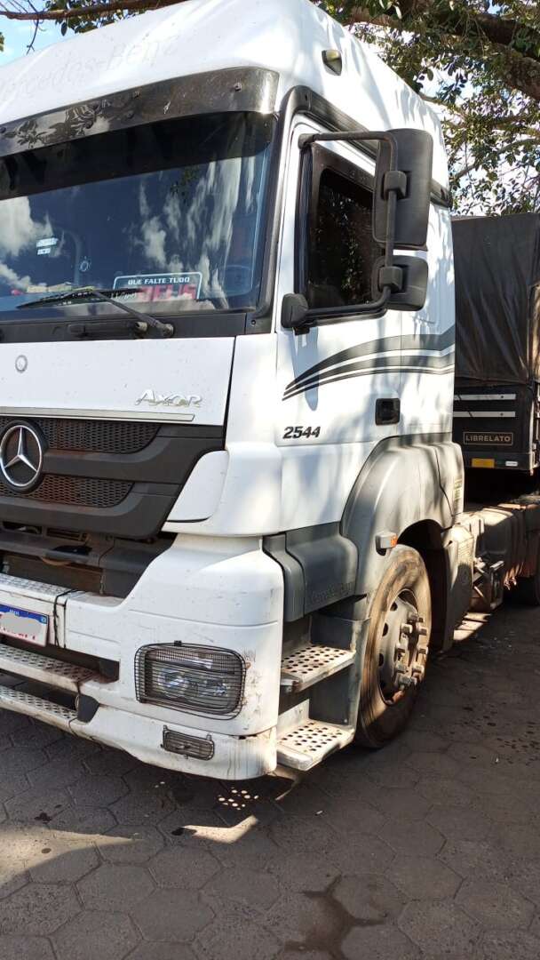 Caminhão MERCEDES BENZ MB 2544 Cavalo Mecânico ANO 2019 de Venda Truck Anuncios Treze Tílias SC na Santa Catarina