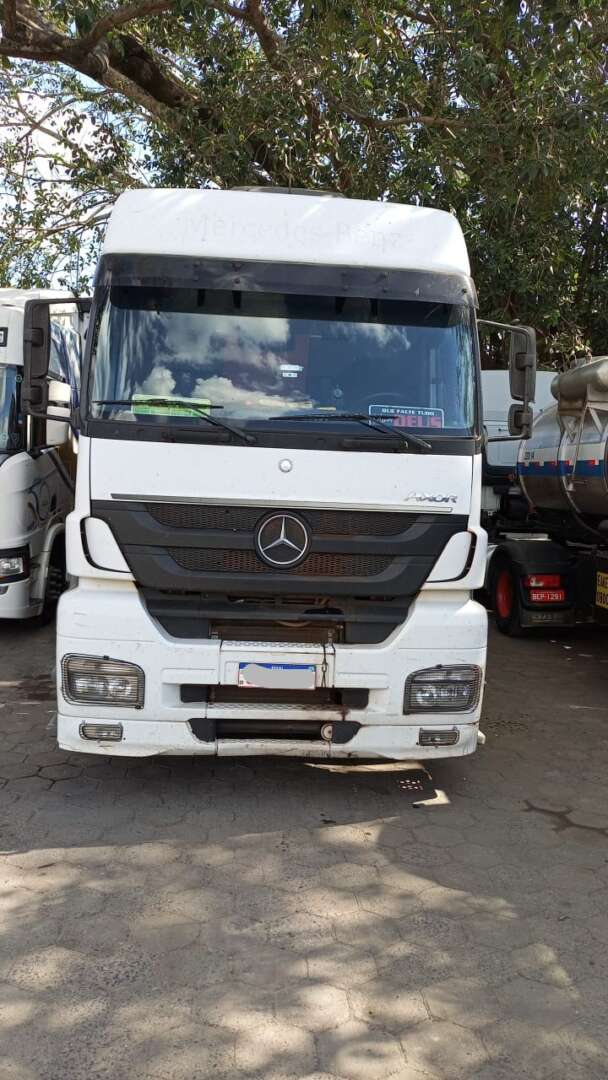 Caminhão MERCEDES BENZ MB 2544 Cavalo Mecânico ANO 2019 de Venda Truck Anuncios Treze Tílias SC na Santa Catarina