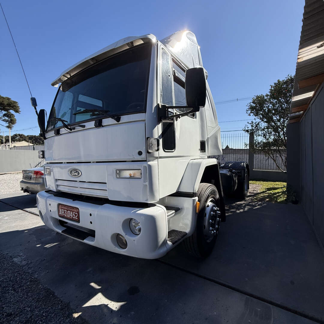 Caminhão FORD CARGO 4532 Cavalo Mecânico ANO 2009 de M&S Caminhões no Paraná