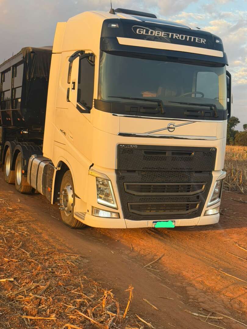 Caminhão VOLVO FH 540 Cavalo Mecânico ANO 2019 de Filipe Ribeiro no Goiás