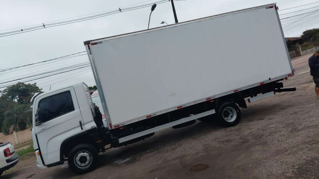 Caminhão VOLKSWAGEN VW 11180 Baú Furgão ANO 2022 de Luiz Rios no Paraná