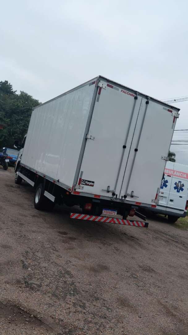 Caminhão VOLKSWAGEN VW 11180 Baú Furgão ANO 2022 de Luiz Rios no Paraná
