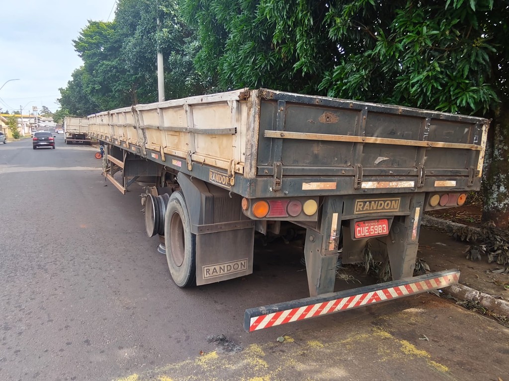 Carreta SEMI-REBOQUE CARGA SECA Randon ANO 2012 3 Eixos de Elder Veloso em São Paulo