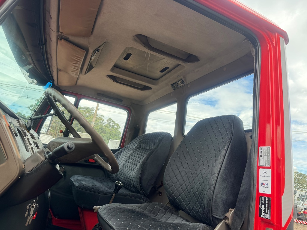 Caminhão MERCEDES BENZ MB 709 Chassis ANO 1992 de Boscatto Caminhões no Paraná