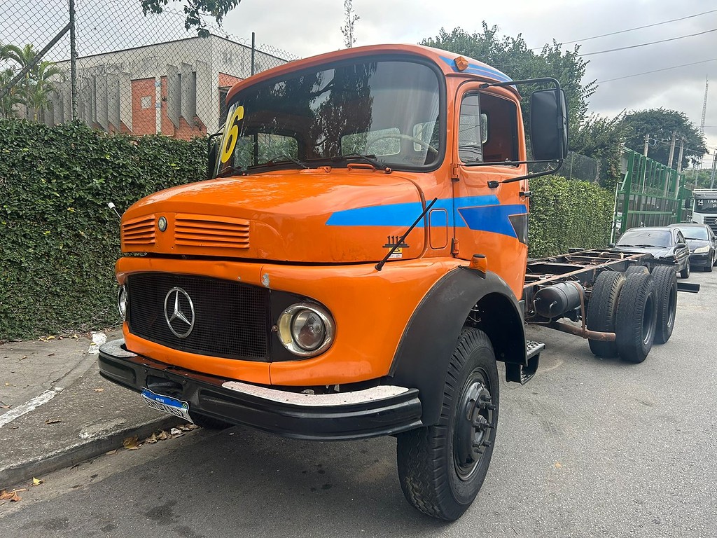 Caminhão MERCEDES BENZ MB 1113 Chassis ANO 1976 de Barella Caminhões em São Paulo