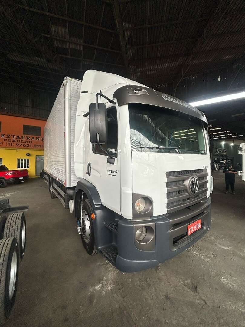Caminhão VOLKSWAGEN VW 17190 Baú Furgão ANO 2014 de Barella Caminhões em São Paulo