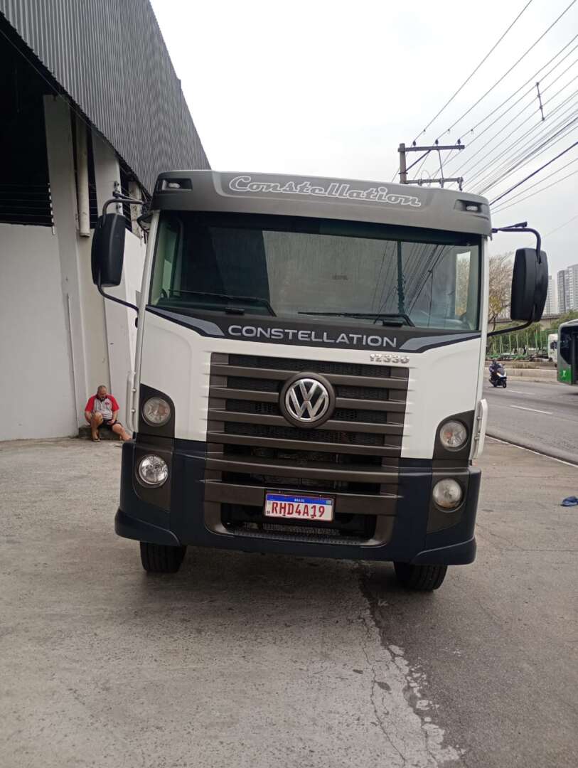 Caminhão VOLKSWAGEN VW 17330 Chassis ANO 2022 de Barella Caminhões em São Paulo
