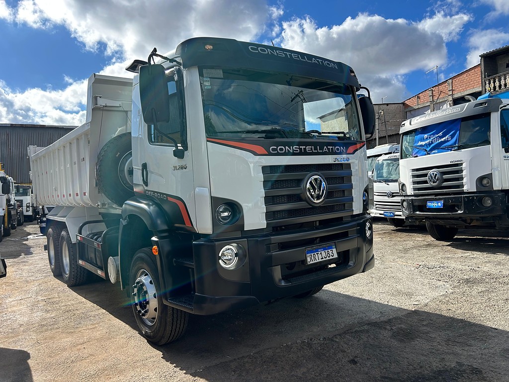Caminhão VOLKSWAGEN VW 31280 Caçamba Basculante ANO 2023 de Barella Caminhões em São Paulo