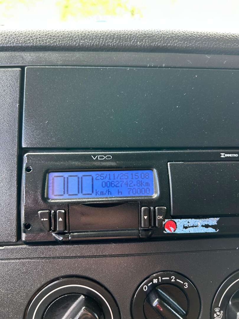 Caminhão VOLKSWAGEN VW 31280 Caçamba Basculante ANO 2023 de Barella Caminhões em São Paulo