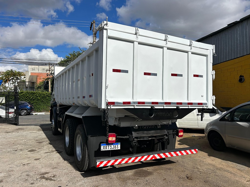 Caminhão VOLKSWAGEN VW 31280 Caçamba Basculante ANO 2023 de Barella Caminhões em São Paulo