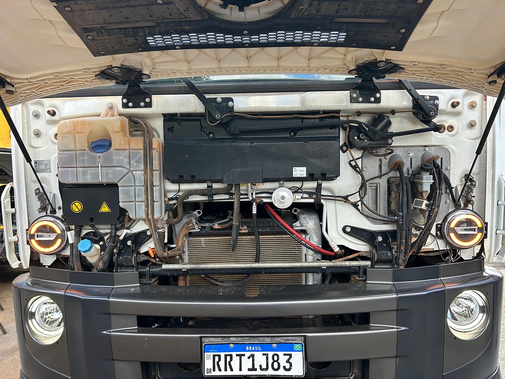 Caminhão VOLKSWAGEN VW 31280 Caçamba Basculante ANO 2023 de Barella Caminhões em São Paulo