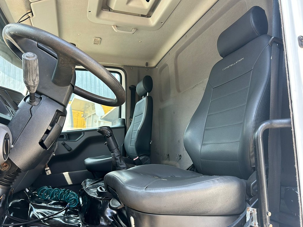 Caminhão VOLKSWAGEN VW 24330 Chassis ANO 2021 de Barella Caminhões em São Paulo