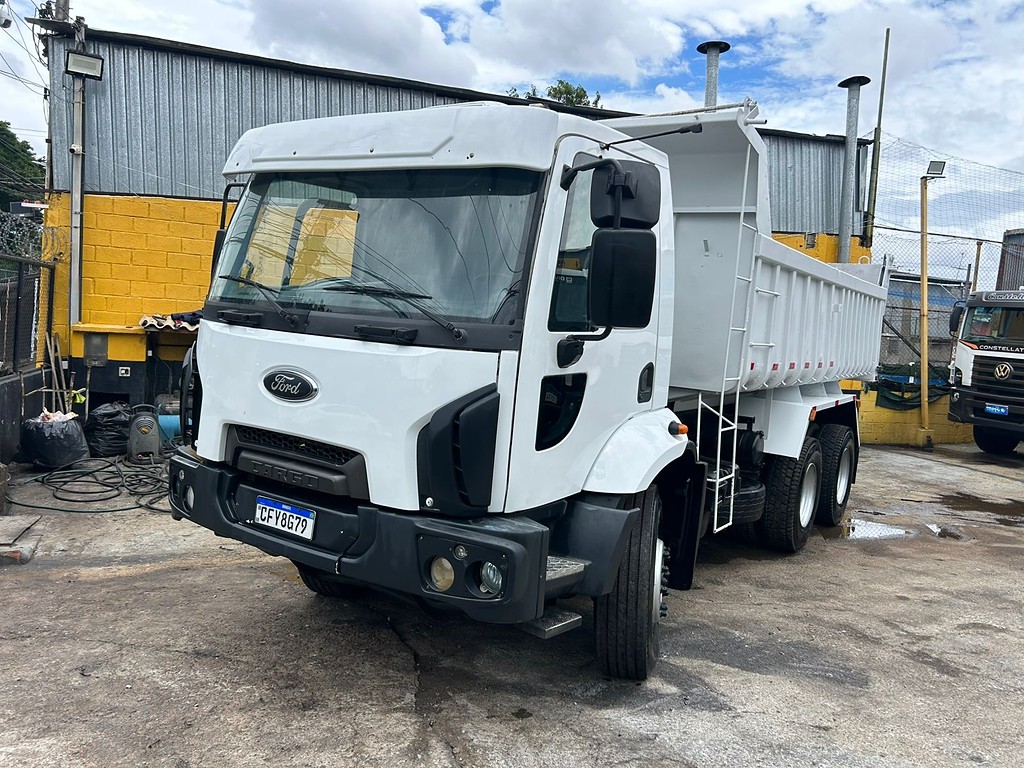 Caminhão FORD CARGO 3031 Caçamba Basculante ANO 2013 de Barella Caminhões em São Paulo