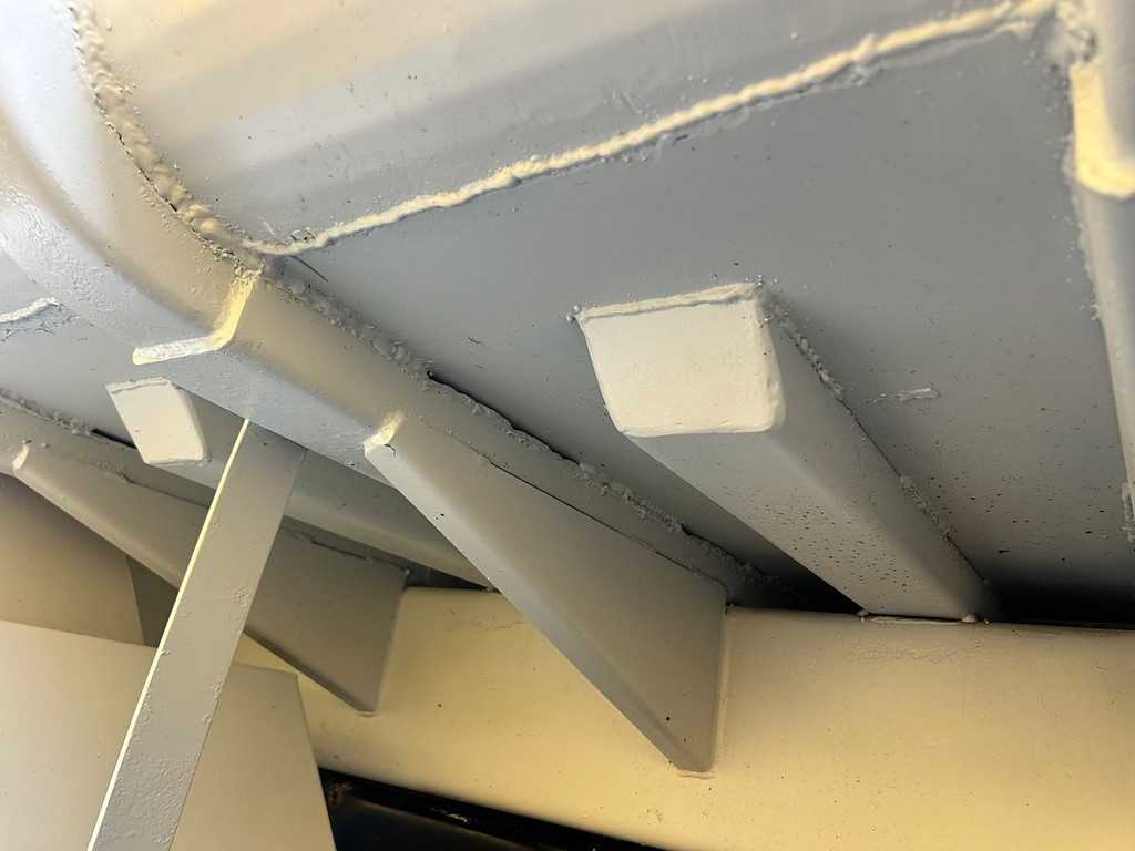 Caminhão FORD CARGO 3031 Caçamba Basculante ANO 2013 de Barella Caminhões em São Paulo