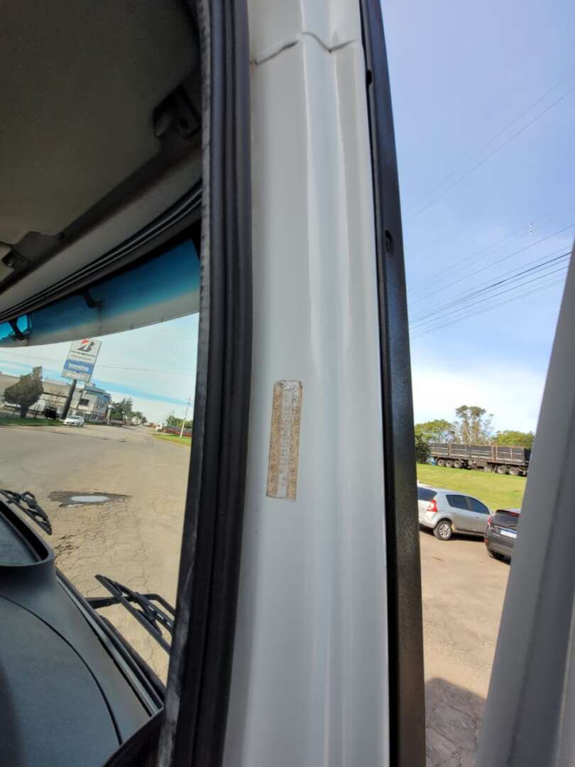 Caminhão MERCEDES BENZ MB 2426 Chassis ANO 2014 de Pátio 43 no Paraná