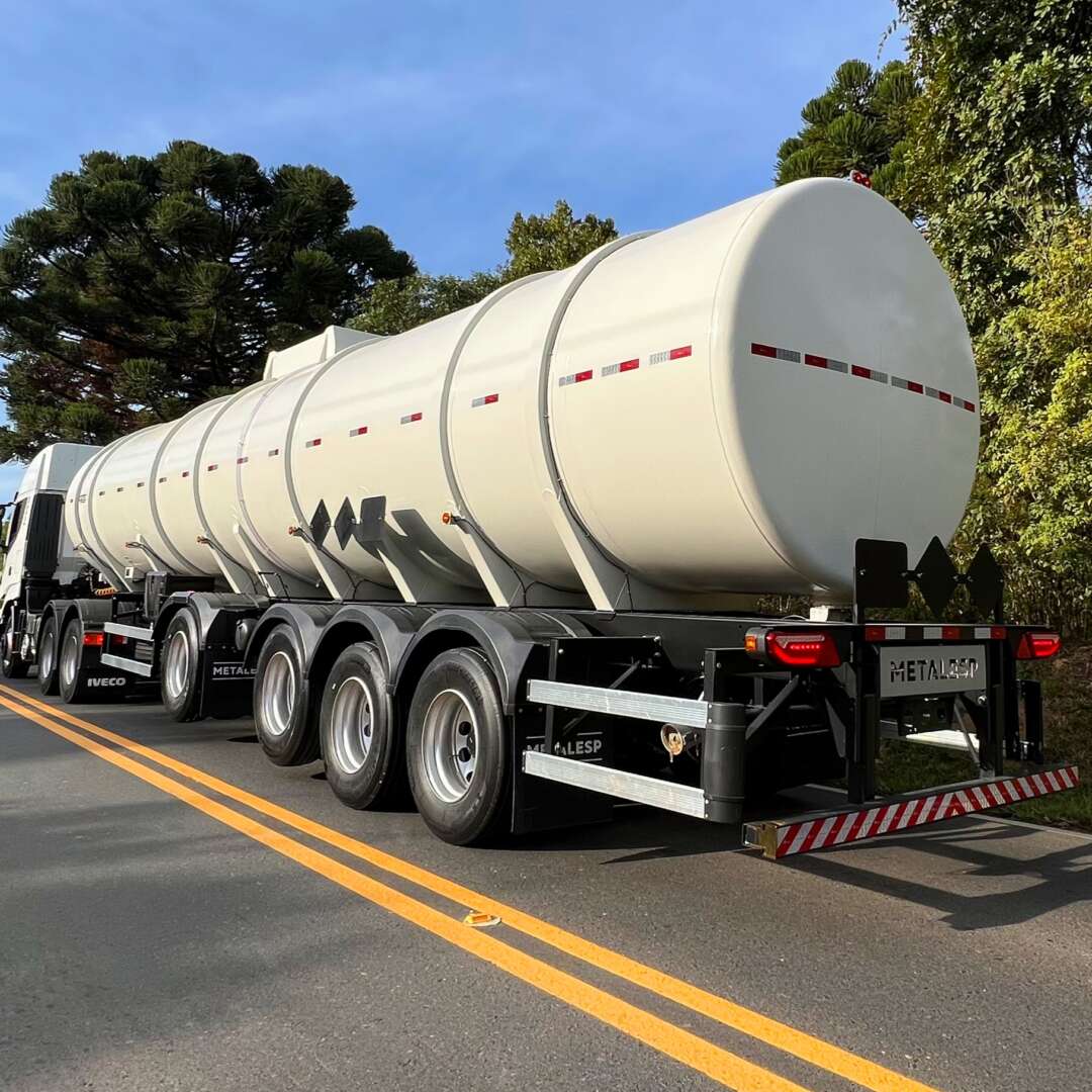 Carreta SEMI-REBOQUE TANQUE ACO Metalesp ANO 2024 4 Eixos de MegaTruck MS no Mato Grosso do Sul