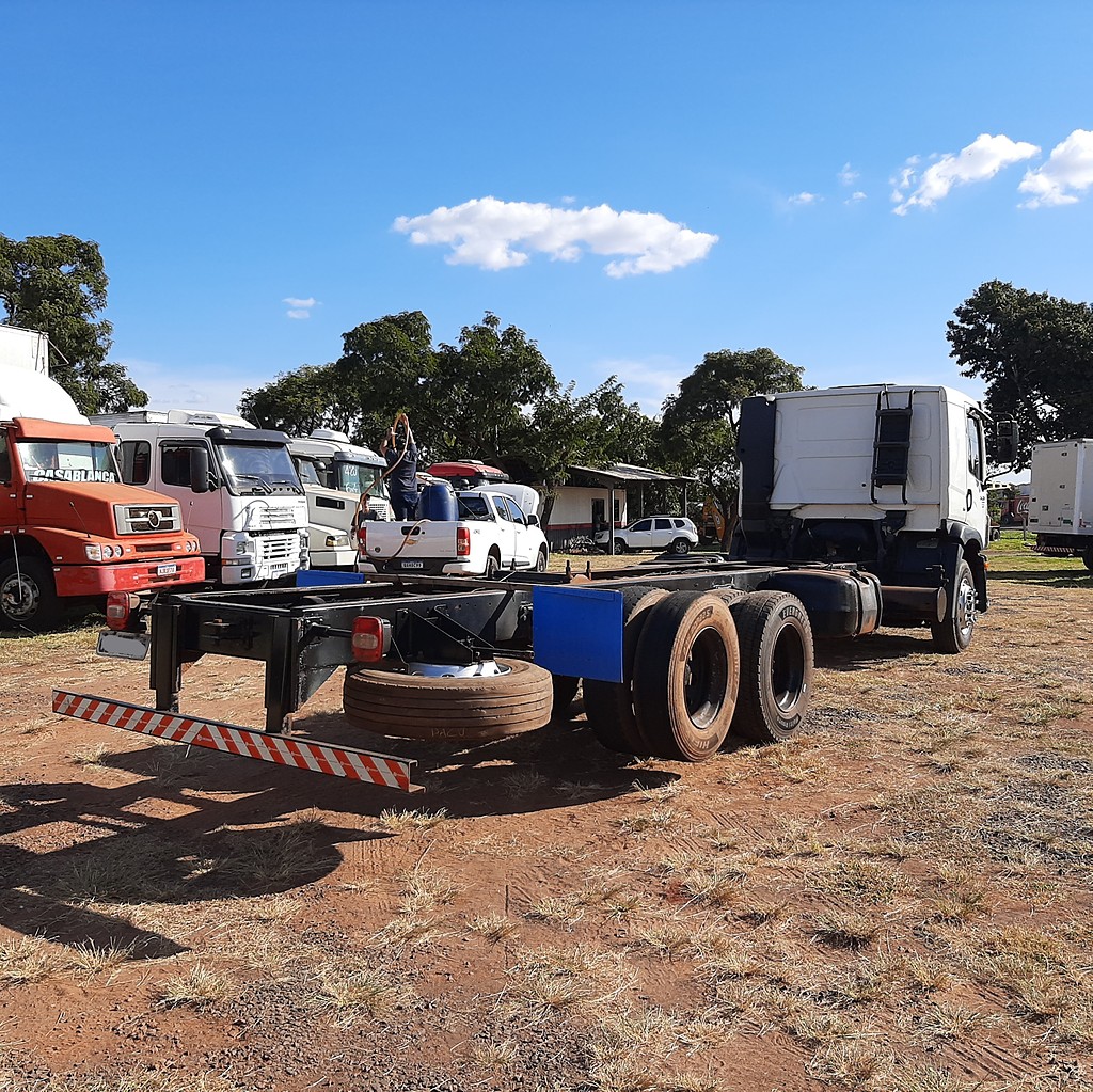 Caminhão VOLKSWAGEN VW 24280 Chassis ANO 2014 de MegaTruck MS no Mato Grosso do Sul