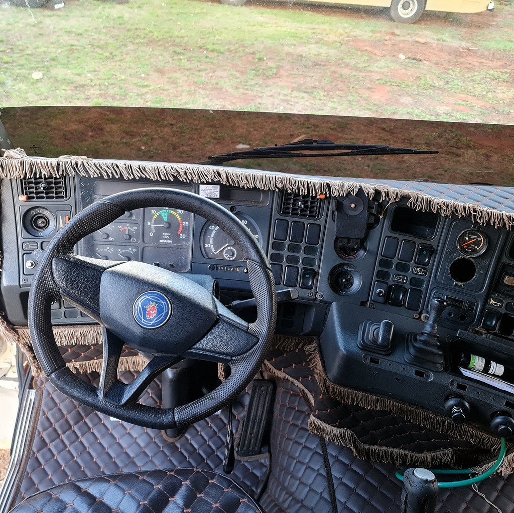 Caminhão SCANIA 113 360 Cavalo Mecânico ANO 1996 de MegaTruck MS no Mato Grosso do Sul