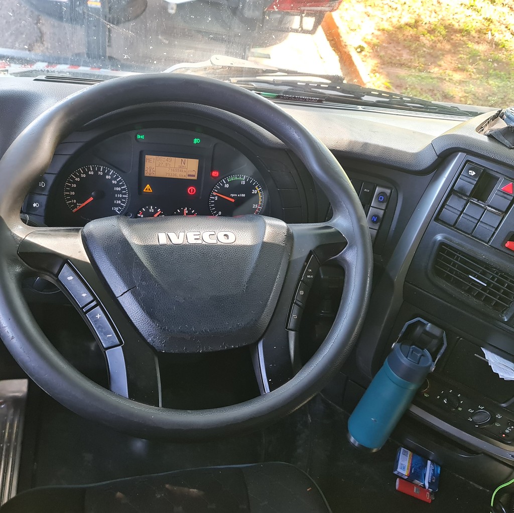 Caminhão IVECO STRALIS 560 Baú Refrigerado ANO 2018 de MegaTruck MS no Mato Grosso do Sul