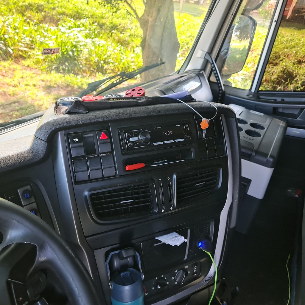 Caminhão IVECO STRALIS 560 Baú Refrigerado ANO 2018 de MegaTruck MS no Mato Grosso do Sul