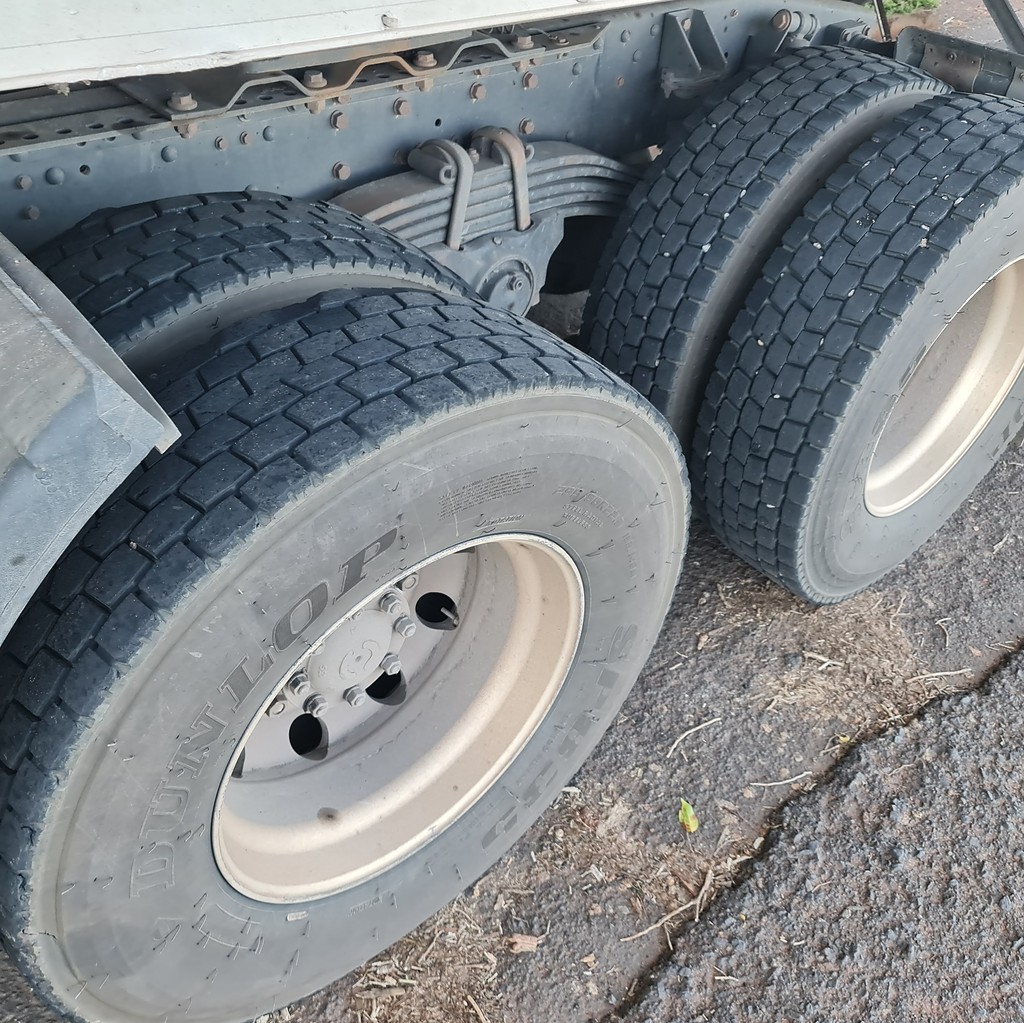 Caminhão IVECO STRALIS 560 Baú Refrigerado ANO 2018 de MegaTruck MS no Mato Grosso do Sul