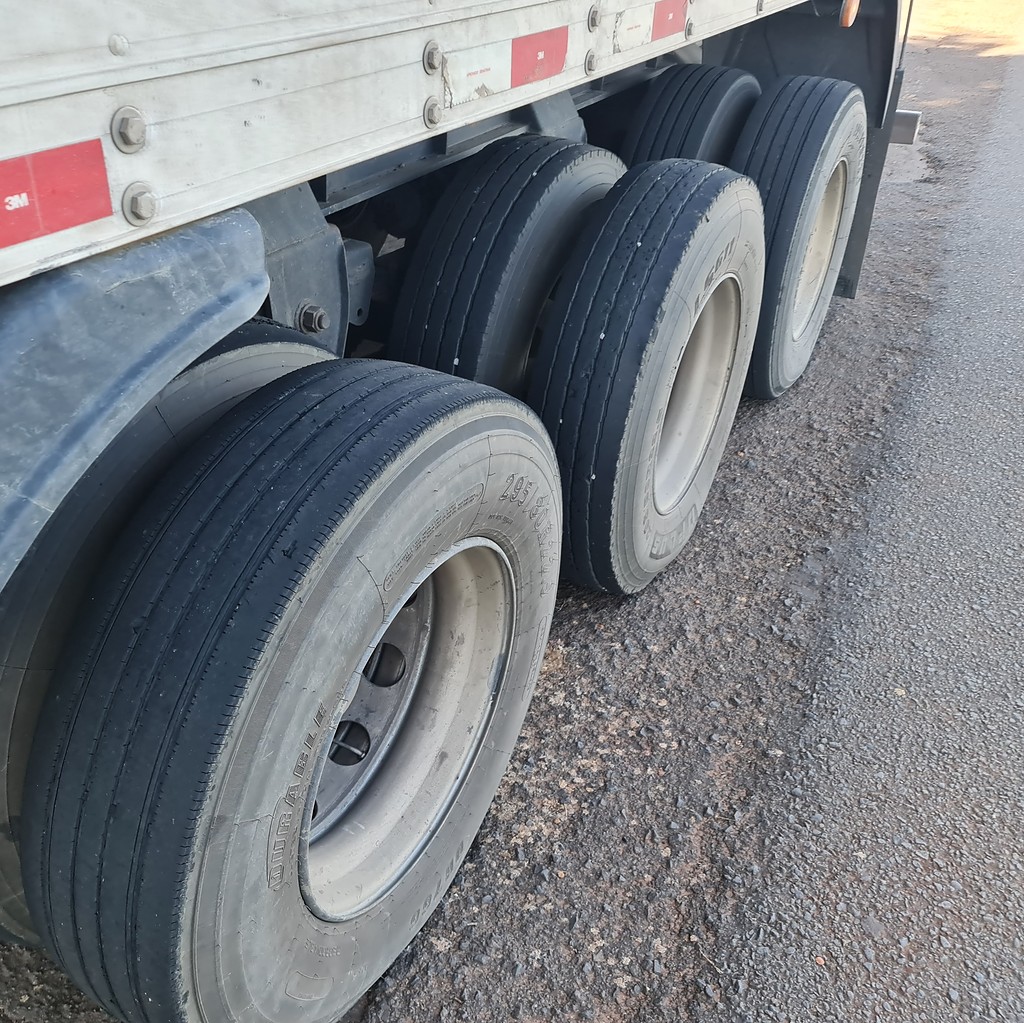 Caminhão IVECO STRALIS 560 Baú Refrigerado ANO 2018 de MegaTruck MS no Mato Grosso do Sul