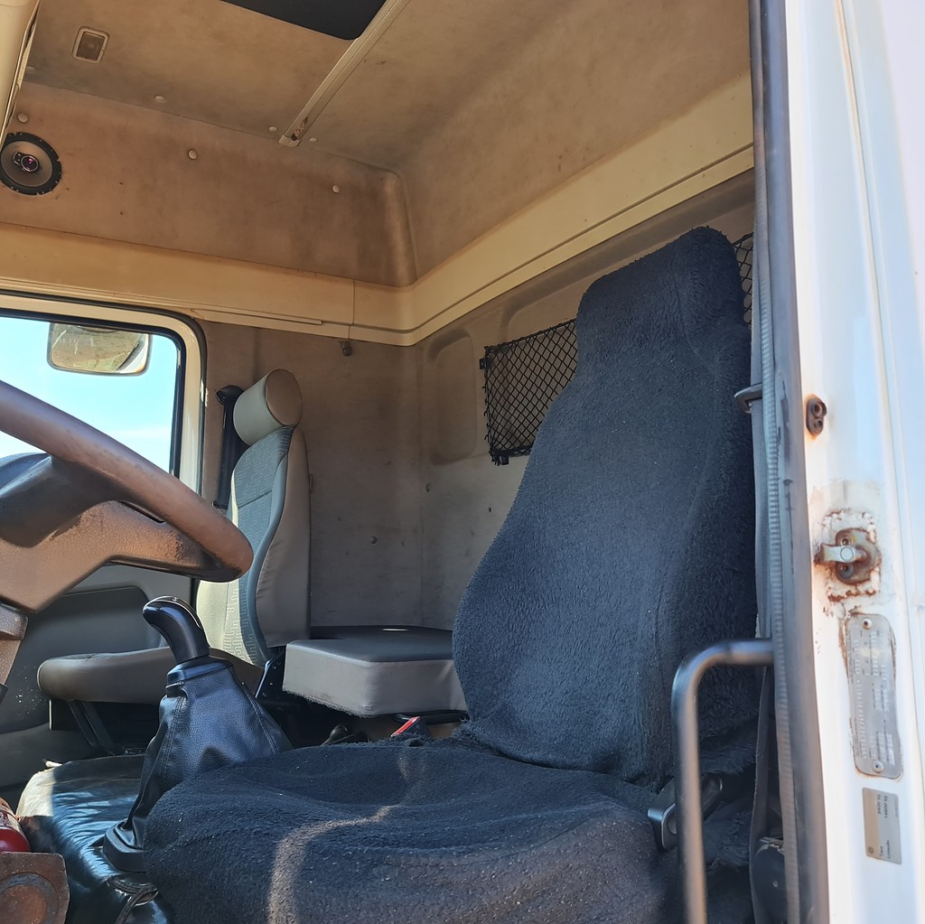 Caminhão VOLKSWAGEN VW 25420 Cavalo Mecânico ANO 2018 de MegaTruck MS no Mato Grosso do Sul