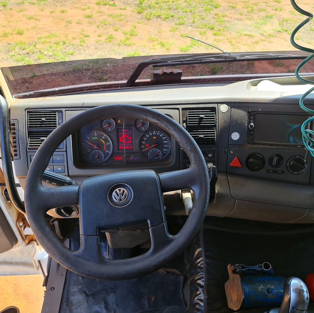 Caminhão VOLKSWAGEN VW 25420 Cavalo Mecânico ANO 2018 de MegaTruck MS no Mato Grosso do Sul