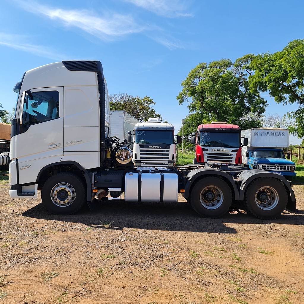 Caminhão VOLVO FH 540 Cavalo Mecânico ANO 2022 de MegaTruck MS no Mato Grosso do Sul