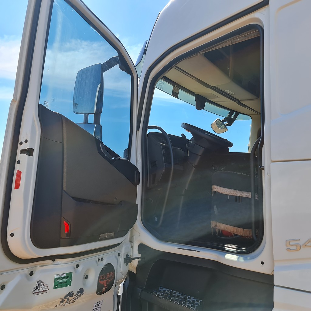 Caminhão VOLVO FH 540 Cavalo Mecânico ANO 2022 de MegaTruck MS no Mato Grosso do Sul