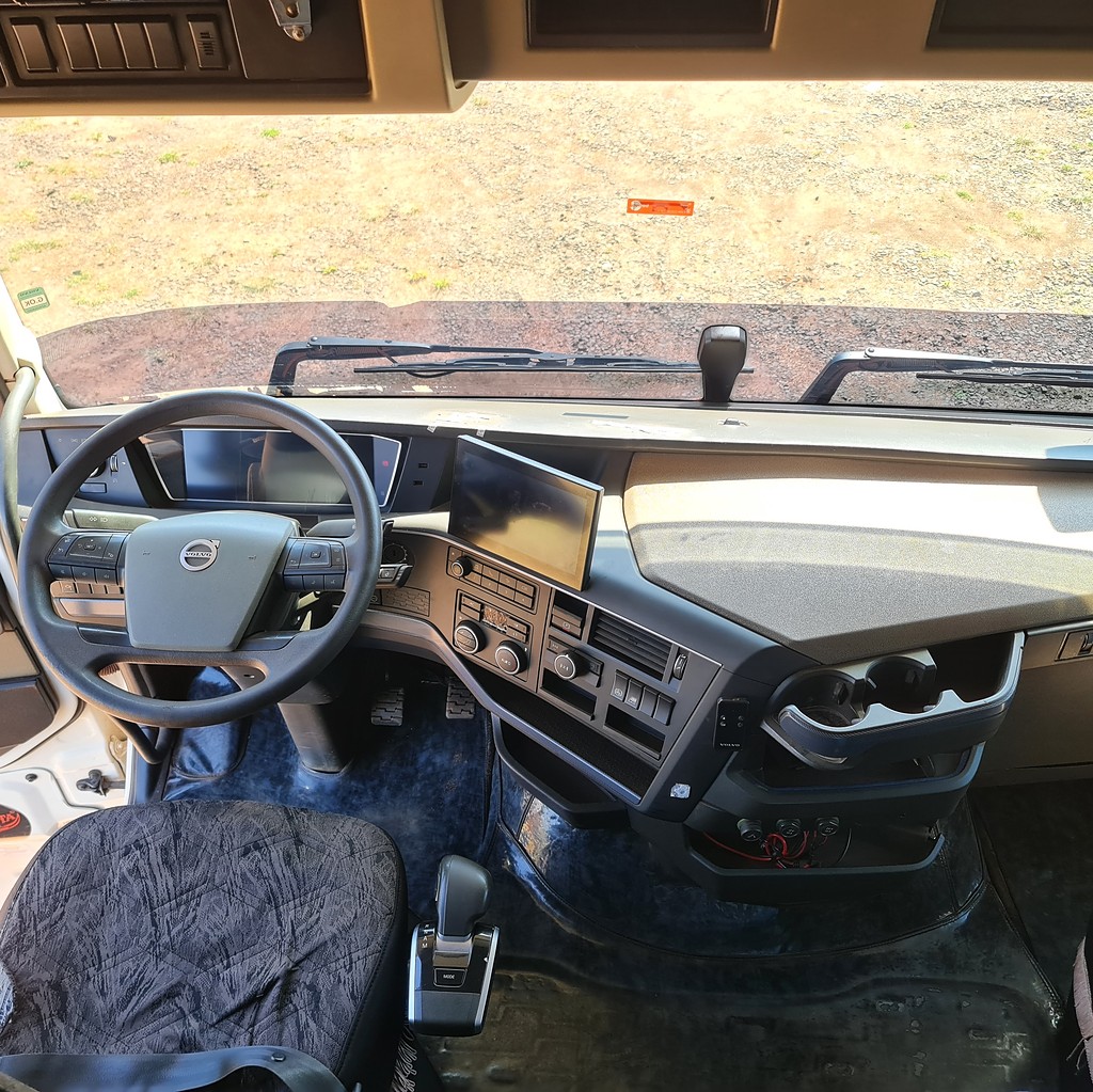 Caminhão VOLVO FH 540 Cavalo Mecânico ANO 2022 de MegaTruck MS no Mato Grosso do Sul