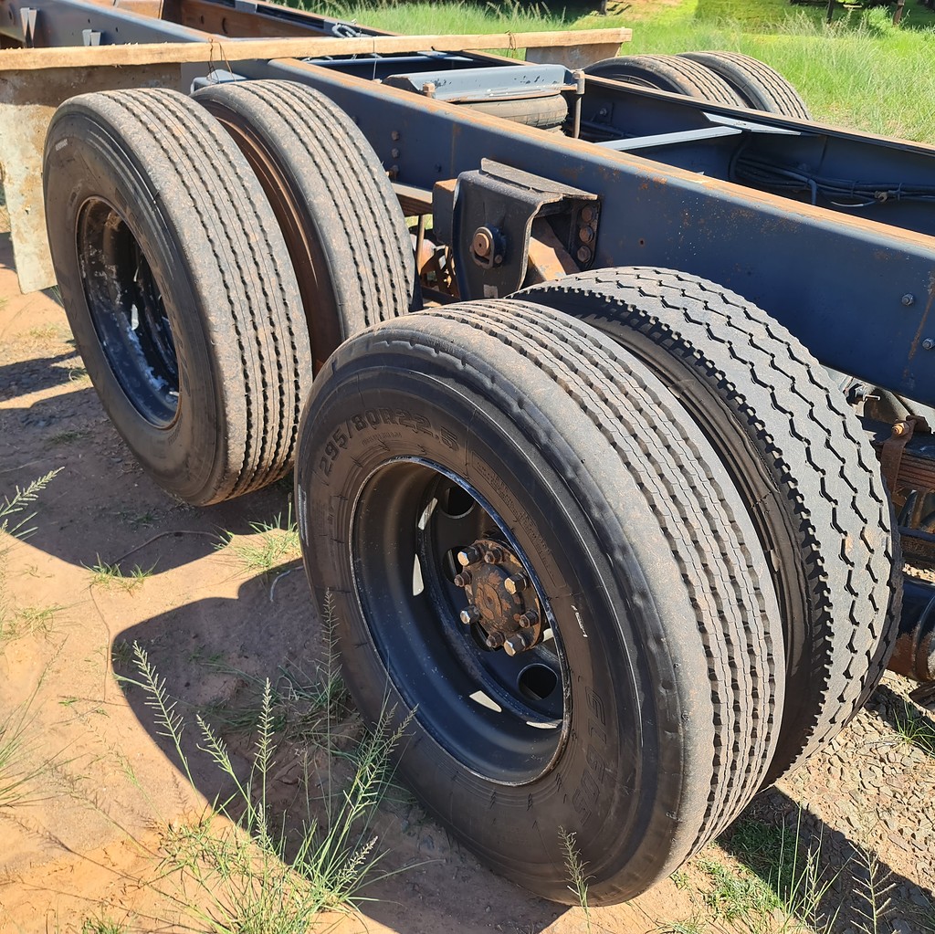 Caminhão FORD CARGO 4532 Chassis ANO 2010 de MegaTruck MS no Mato Grosso do Sul
